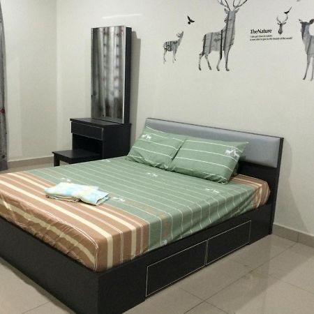 Sri Manjung Ma Maison Homestay Lumut Ngoại thất bức ảnh
